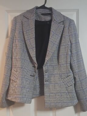 White House Black Market Black and White Houndstooth Blazer